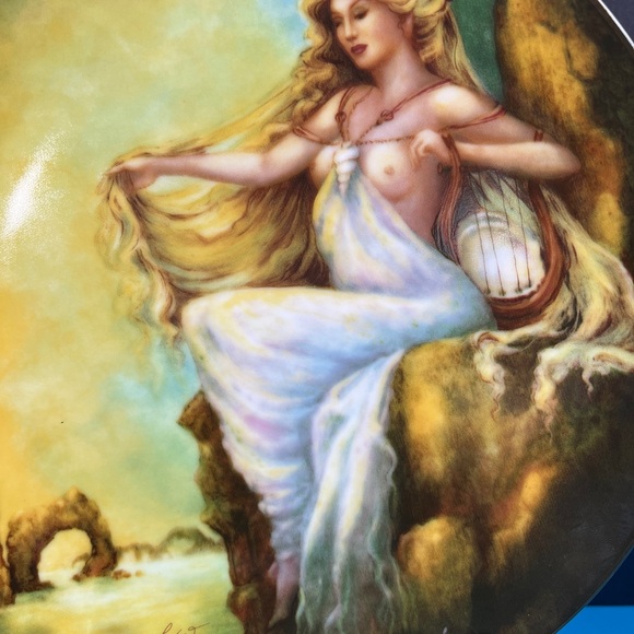 Knowles Four Ancient Elements Water And Fire Collector Plates  (Set Of Two) - Picture 9 of 12